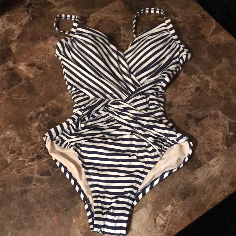 New!! Merona one piece swim suit.